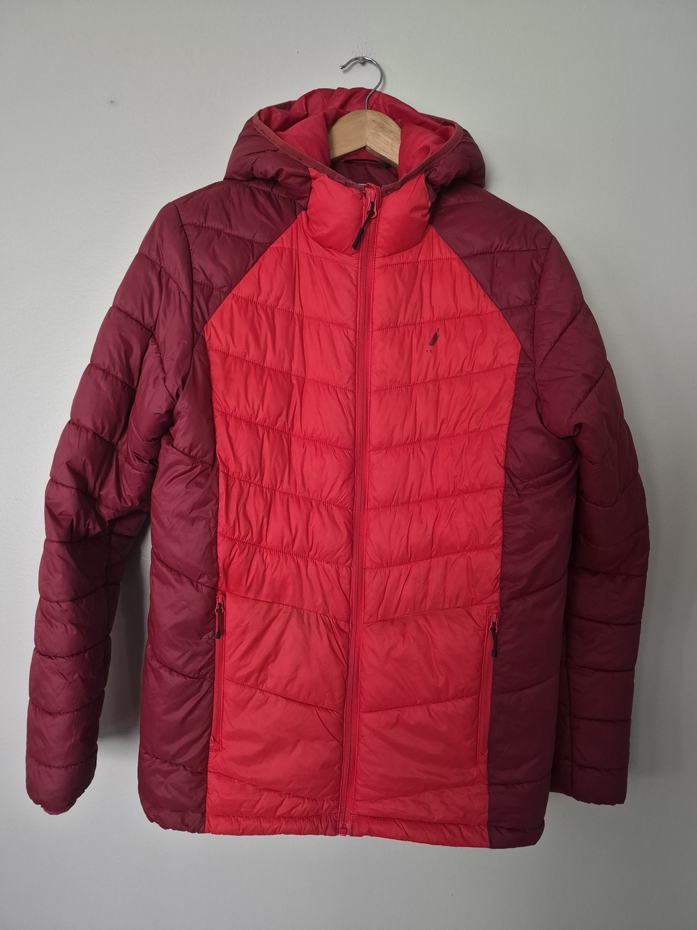 McKinley Women’s Kids Two-Tone Hooded Puffer Jacket in Bright Red and Deep Berry